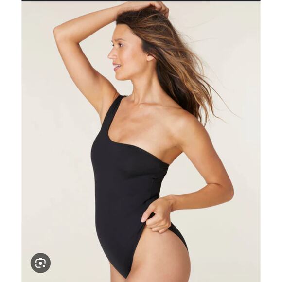 Andie Swim - The Nantucket One Piece - Picture 7 of 7